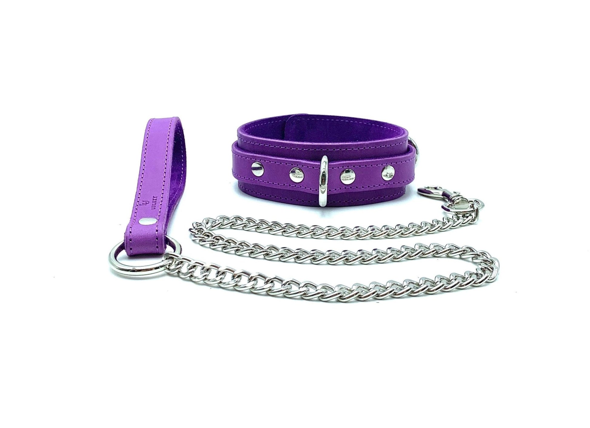 Purple leather collar in the Tango Purple BDSM Kit, equipped with a silver hardware detachable leash, showcasing exquisite Italian craftsmanship and high-quality BDSM accessories.