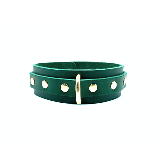 Green leather collar 1.5 inch wide, with gold center D ring to attach leash or charms.