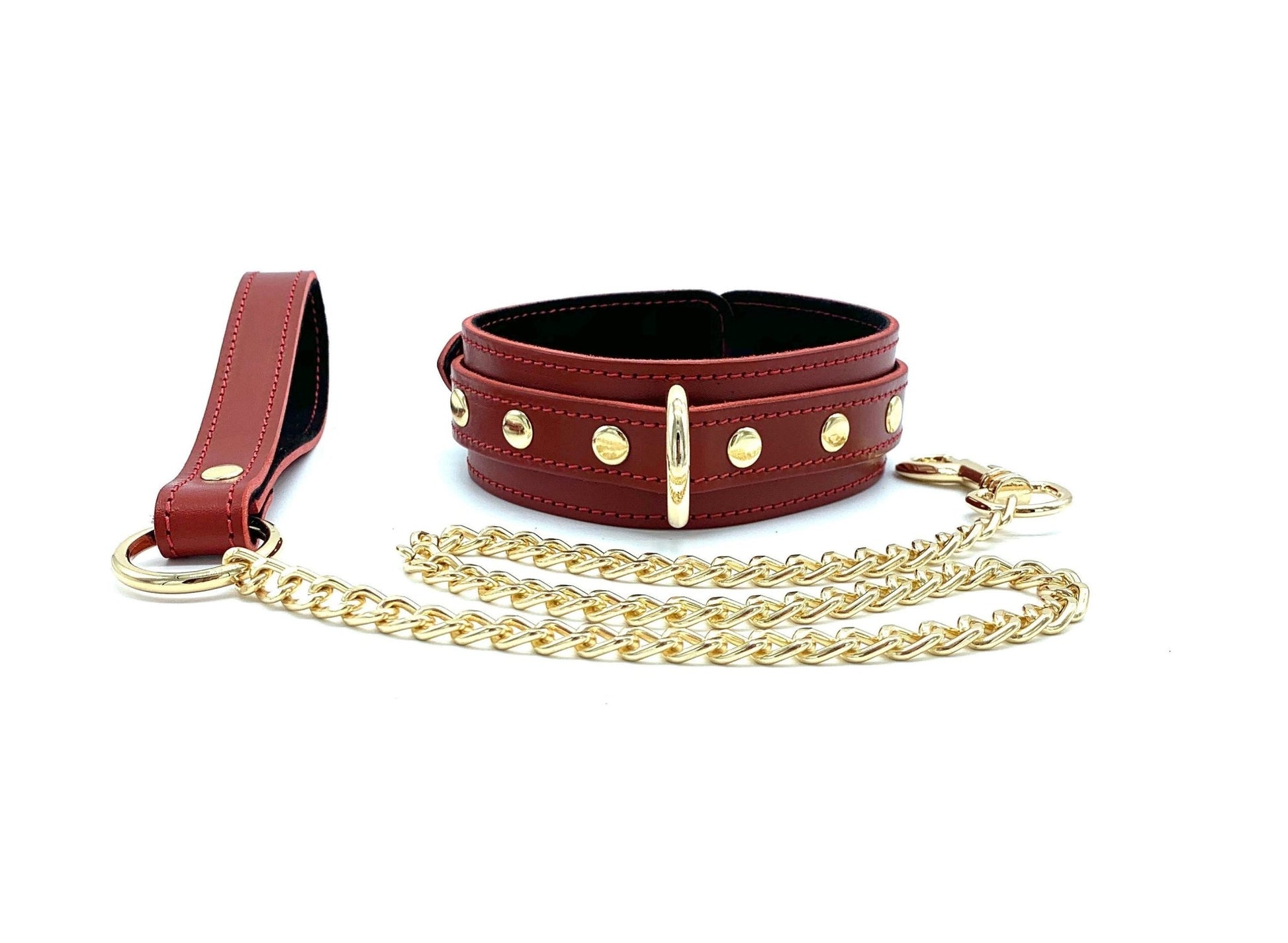 Red leather collar in the Tango Red BDSM Kit, equipped with a gold hardware detachable leash, demonstrating exquisite Italian craftsmanship and high-quality BDSM accessories.