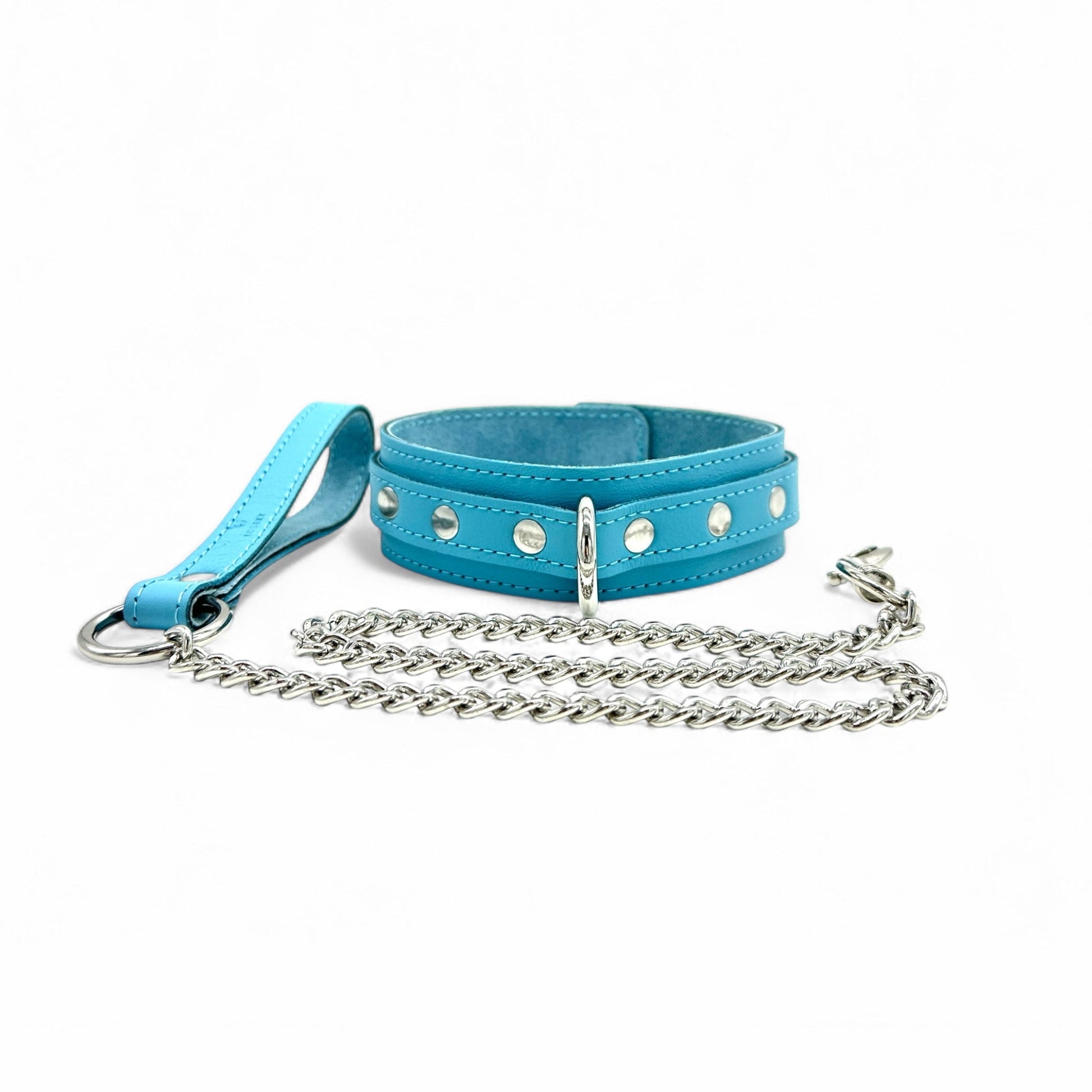 collar and leash in light blue leather. The leash has detachable silver chain and light blue leather handle. 